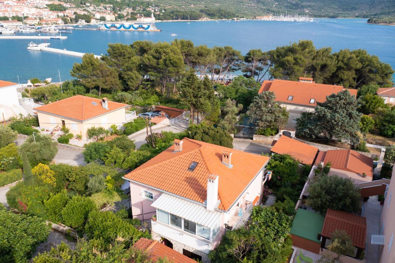 Apartments Bura & Jugo, Cres, Without Stress Екстериор снимка