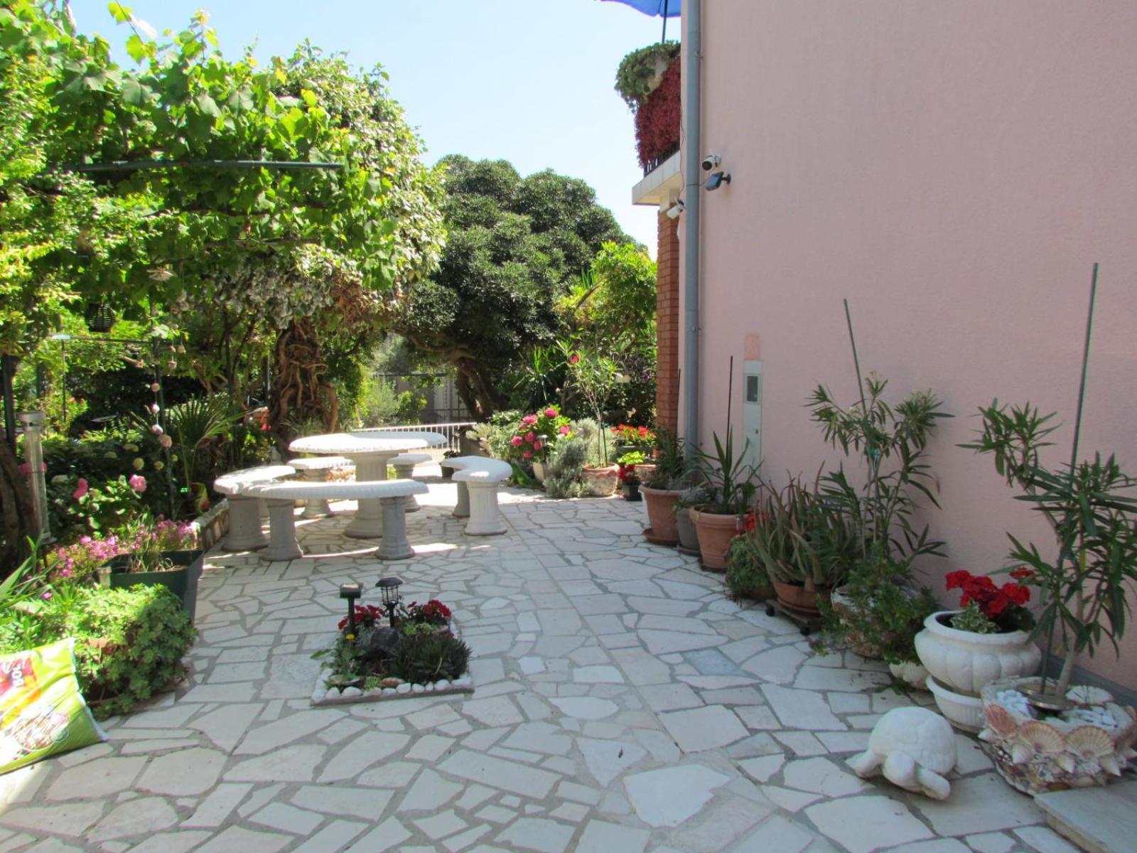 Apartments Bura & Jugo, Cres, Without Stress Екстериор снимка